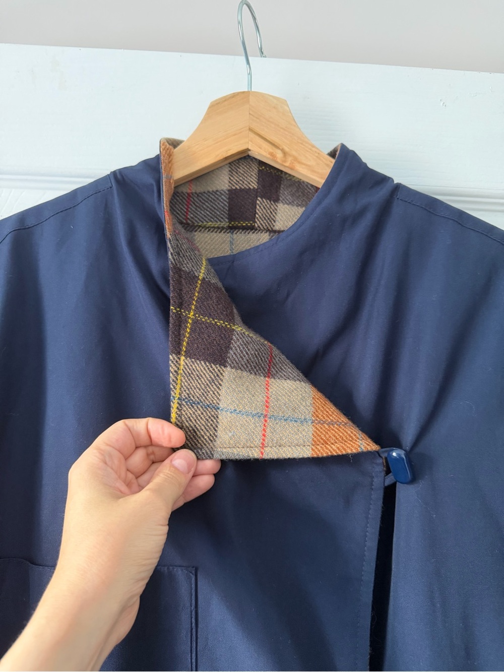 Vintage Eaton Women's Reversible Navy Coat with Plaid Woolen Lining Size M/L